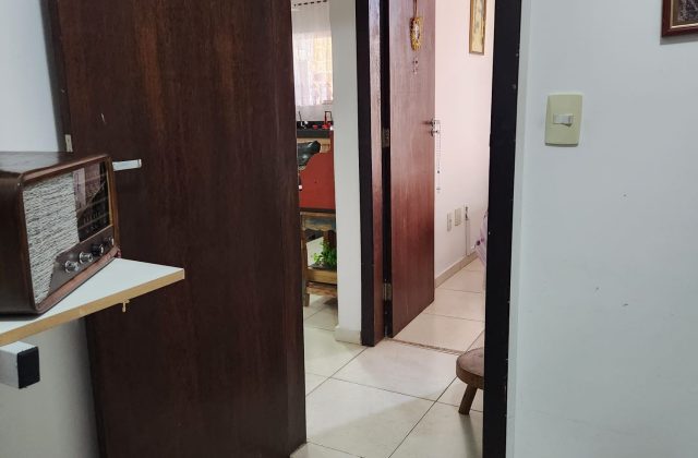 12e9de64-c6a7-49c8-a061-38105b1ac7bd