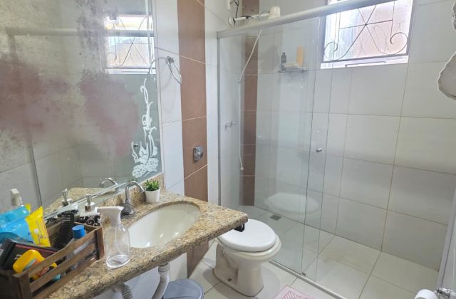 45f45c04-38ff-4f87-ac40-9e6de3981d1c