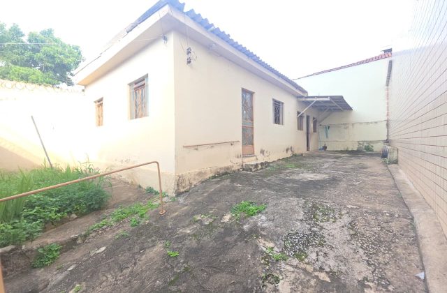 4e8b41f3-e30d-40d8-b16c-75d6711d3d16