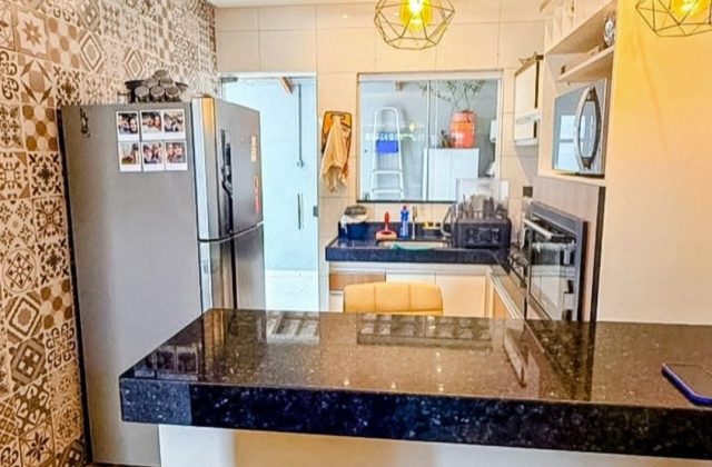 8b61d7c8-fa60-4f10-86c0-0f7b59295093