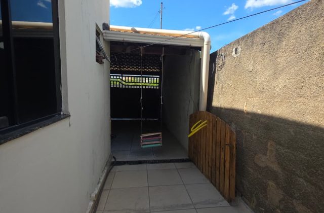 8b8e293e-afc9-4803-b647-d471f861e248