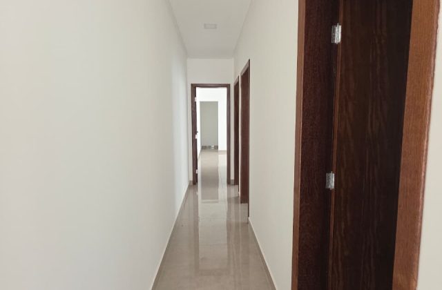 8d221e3b-5831-461b-9de8-84b8e84a4319