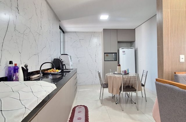 95433812-0f35-4251-aa2f-1da7c94e7d6c