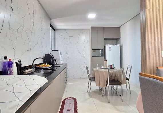 95433812-0f35-4251-aa2f-1da7c94e7d6c