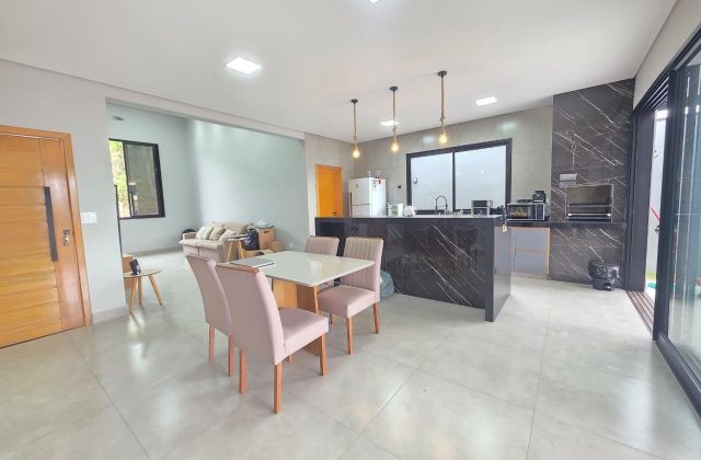 9cfe3a85-7ead-4cca-95ef-8426c07b76e4