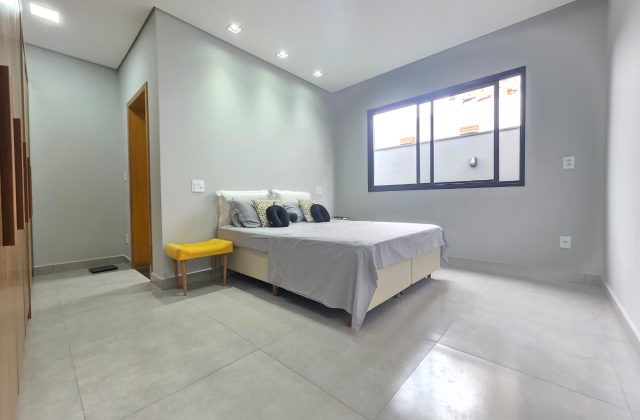 c989523e-5ca8-485e-9336-b03cf83b4900