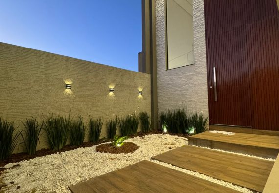 d1c6f3b3-6196-4672-8d7f-f51539401235