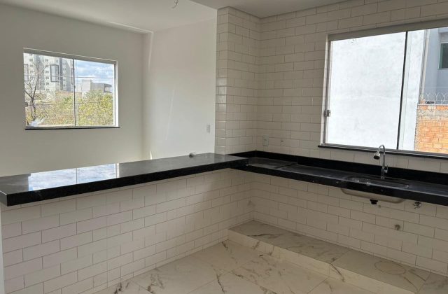 e5274b9b-d007-4fd0-bf6a-e585b7196e92