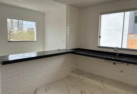 e5274b9b-d007-4fd0-bf6a-e585b7196e92